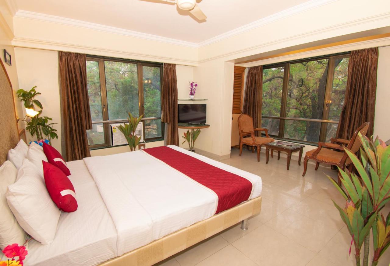 Octave Bund Garden Hotel Pune Eksteriør billede