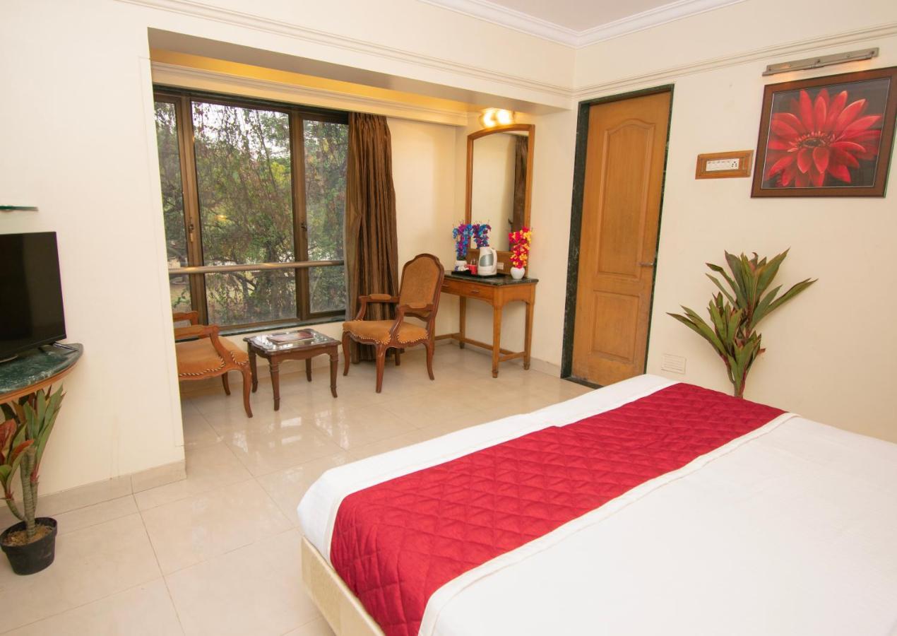Octave Bund Garden Hotel Pune Eksteriør billede