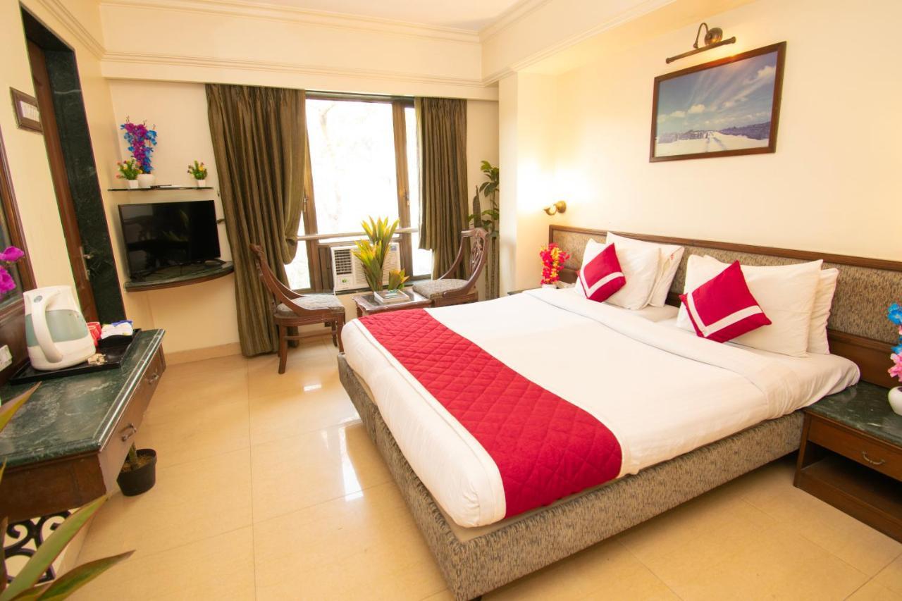 Octave Bund Garden Hotel Pune Eksteriør billede